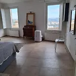 Dimora Con Finestra Sui Tetti Di Appartement *