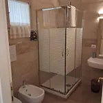 Appartement Dimora Con Finestra Sui Tetti Di *