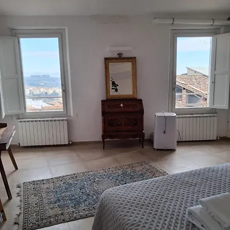 Dimora Con Finestra Sui Tetti Di Siena