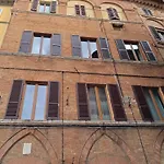Dimora Con Finestra Sui Tetti Di * Siena
