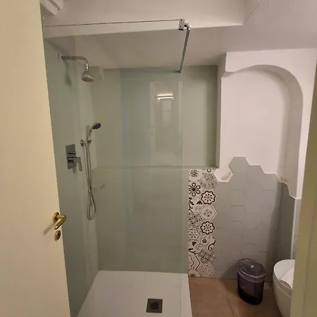 Dimora Con Finestra Sui Tetti Di Siena