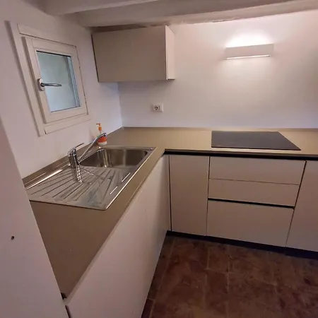 Dimora Con Finestra Sui Tetti Di Apartament Siena