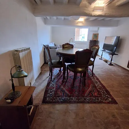 Apartament Dimora Con Finestra Sui Tetti Di