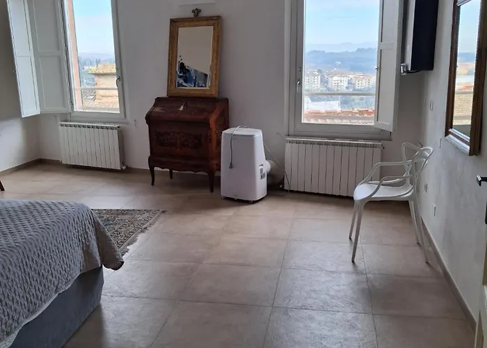 Dimora Con Finestra Sui Tetti Di Διαμέρισμα *