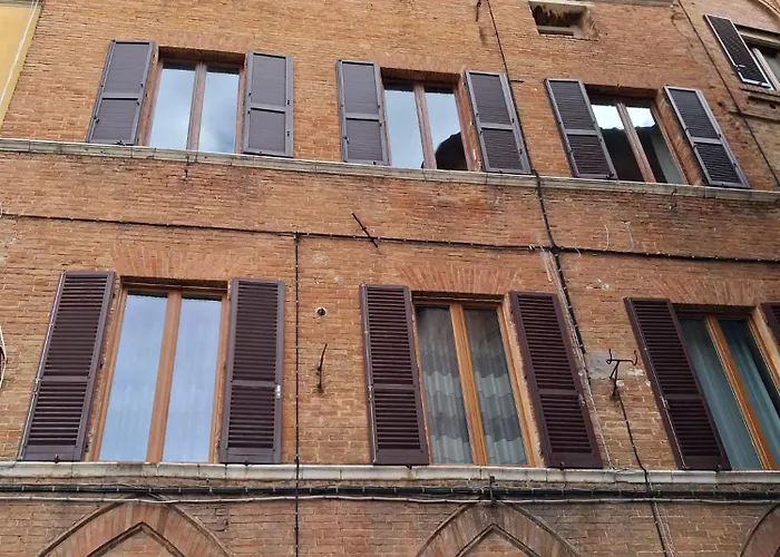 Dimora Con Finestra Sui Tetti Di * Siena