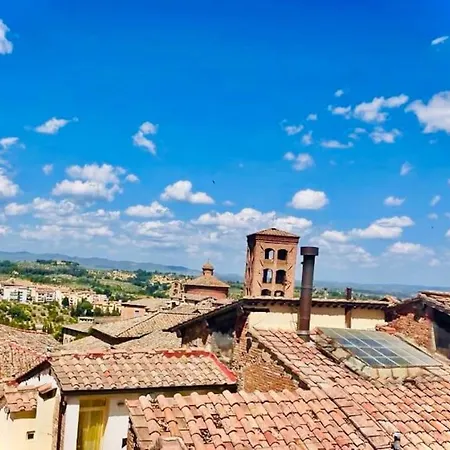 Dimora Con Finestra Sui Tetti Di * Siena