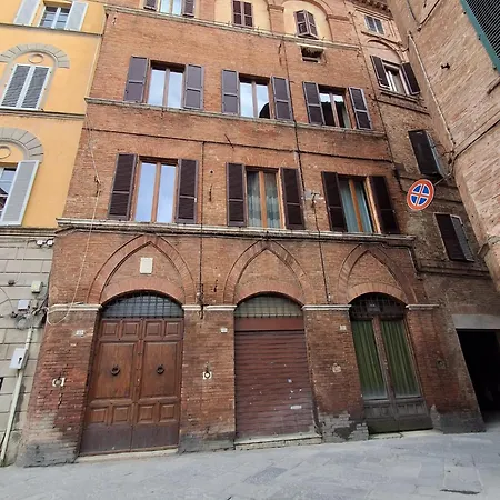 Dimora Con Finestra Sui Tetti Di