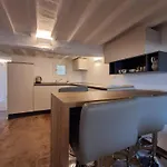 Dimora Con Finestra Sui Tetti Di